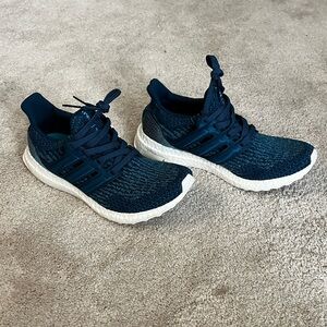 Parley X Adidas Ultra Boost
Night Navy/Core Blue-Intense Blue